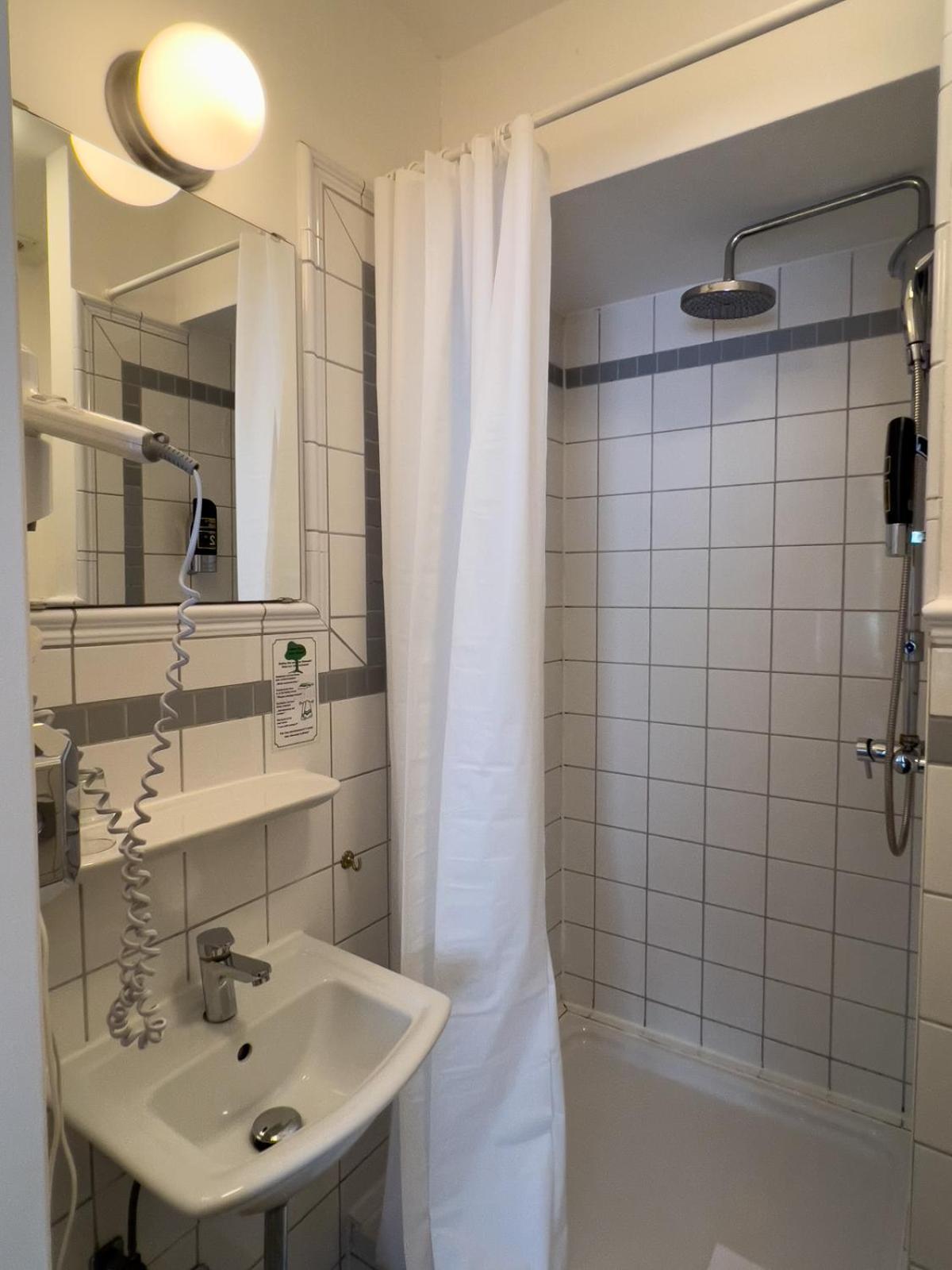 Hotel-Maison Am Olivaer Platz Берлин Экстерьер фото