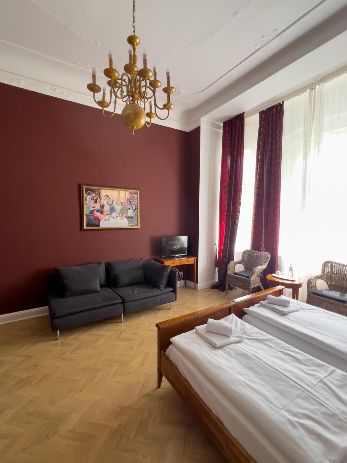 Hotel-Maison Am Olivaer Platz Берлин Экстерьер фото