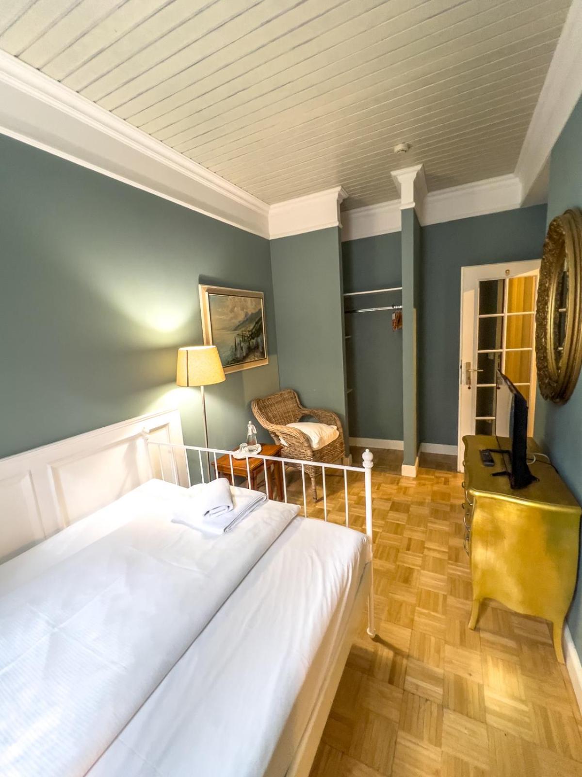 Hotel-Maison Am Olivaer Platz Берлин Экстерьер фото